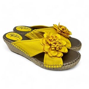 ⛔️ SOLD! ⛔ LifeStride Bloom 9.5W Espadrille Wedge Sandal Open Toe Yellow Fabric